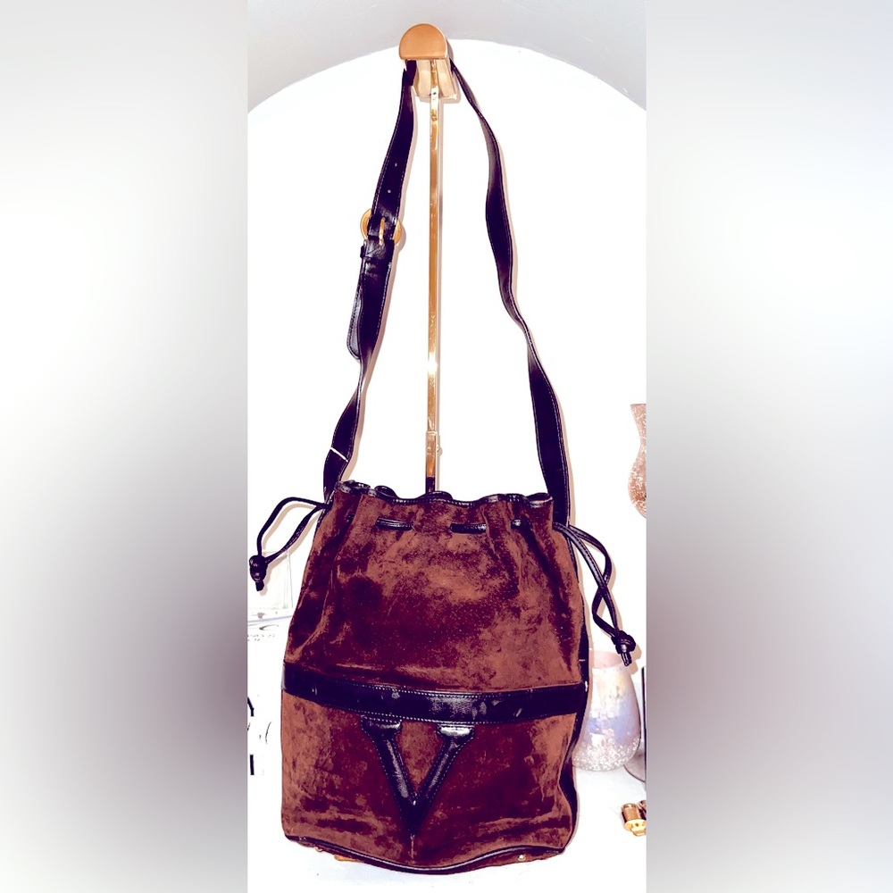 GUC Valentino Bucket/Drawstring Suede and leather bag